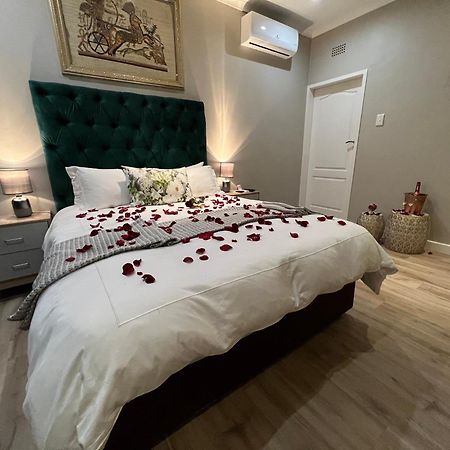 Le'Ciara Luxury Guest House 约翰内斯堡 外观 照片