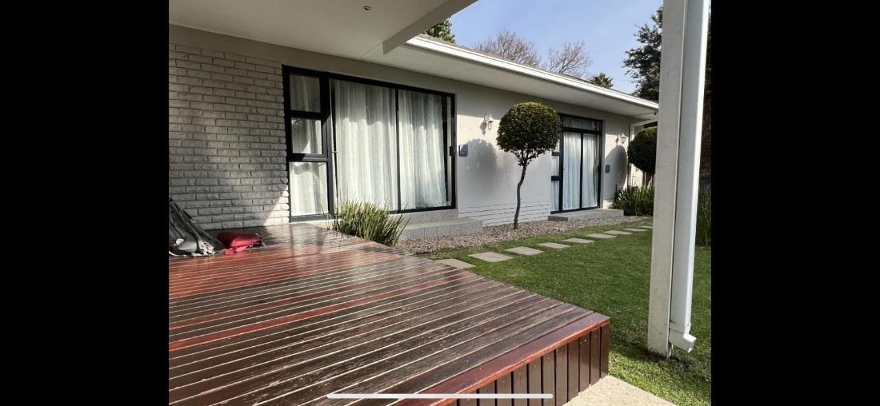 Le'Ciara Luxury Guest House 约翰内斯堡 外观 照片