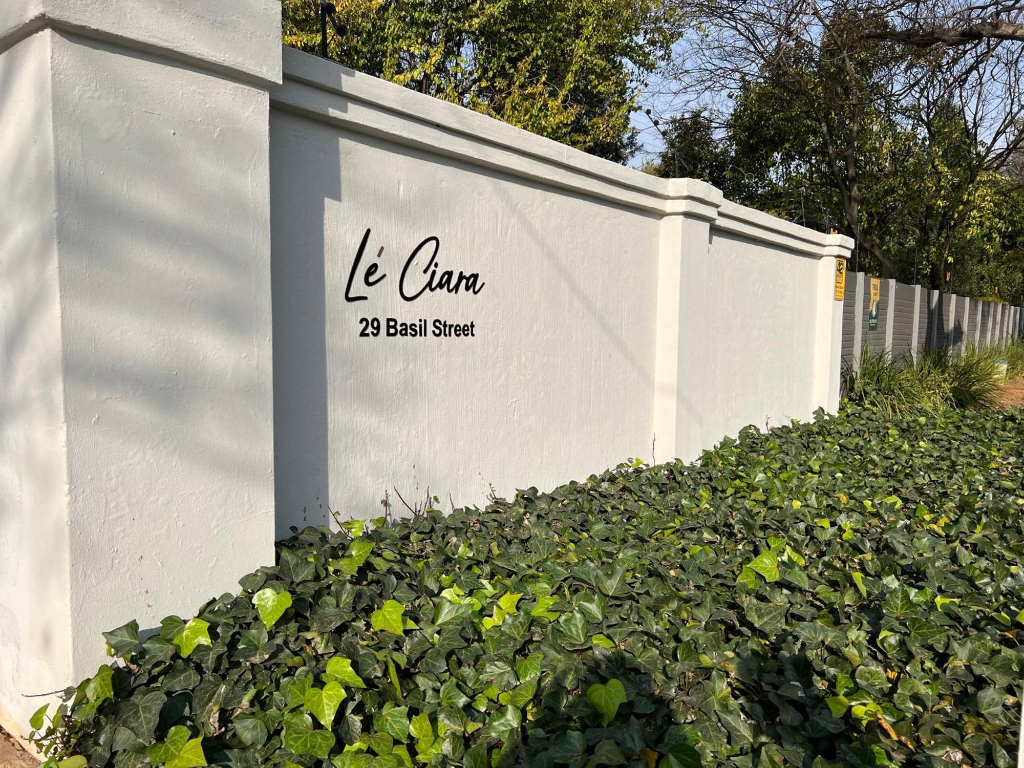 Le'Ciara Luxury Guest House 约翰内斯堡 外观 照片
